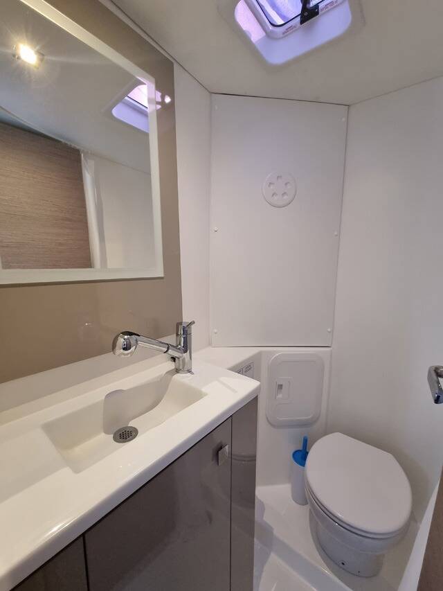 Fountaine Pajot Isla 40 LUNA