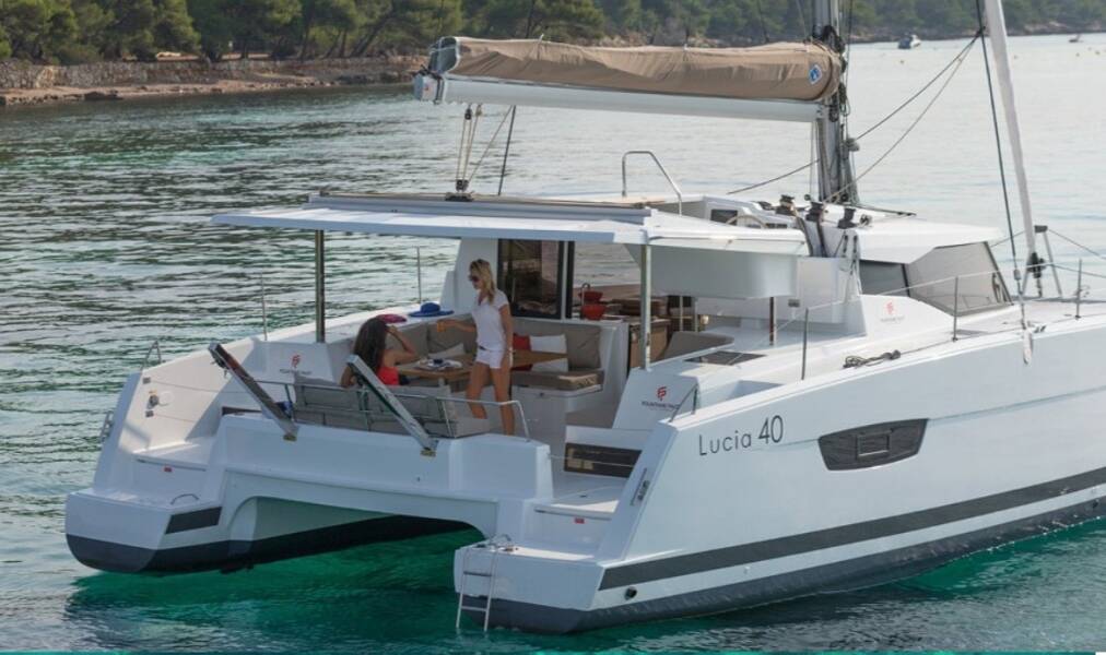 Fountaine Pajot Lucia 40 HAPPY HOUR