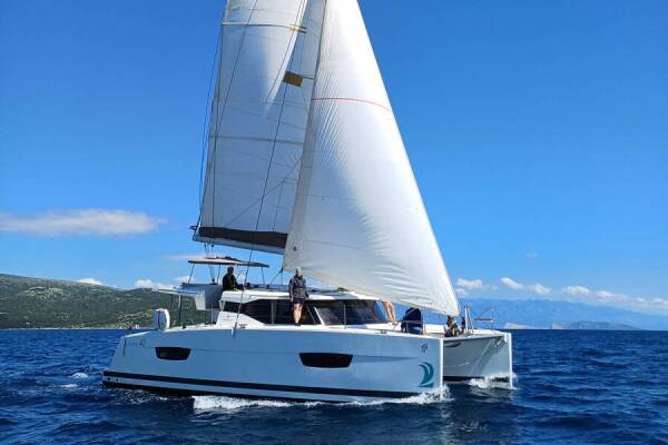 Fountaine Pajot Lucia 40 • Luce