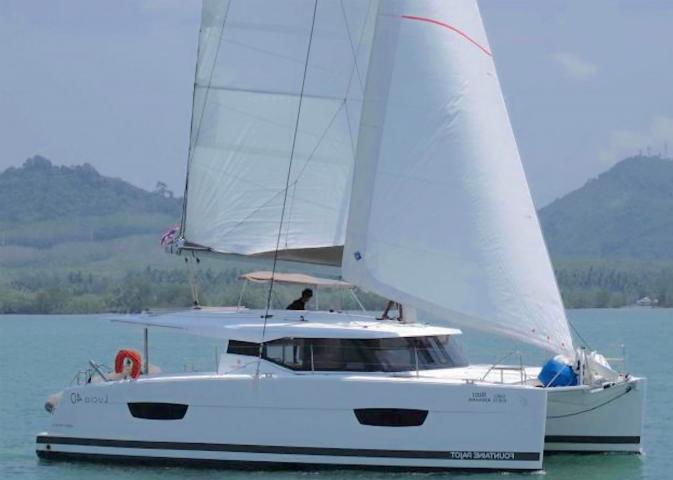 Fountaine Pajot Lucia 40 • Kinara