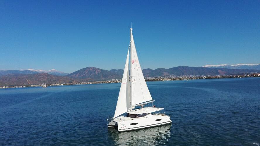 Fountaine Pajot Lucia 40 El Camino