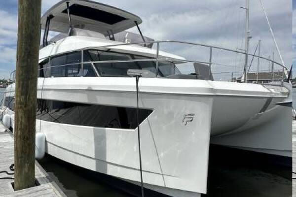 Fountaine Pajot MY6 • La Dolce Vita