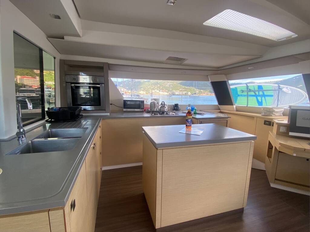 Fountaine Pajot Saba 50 Canis Majoris