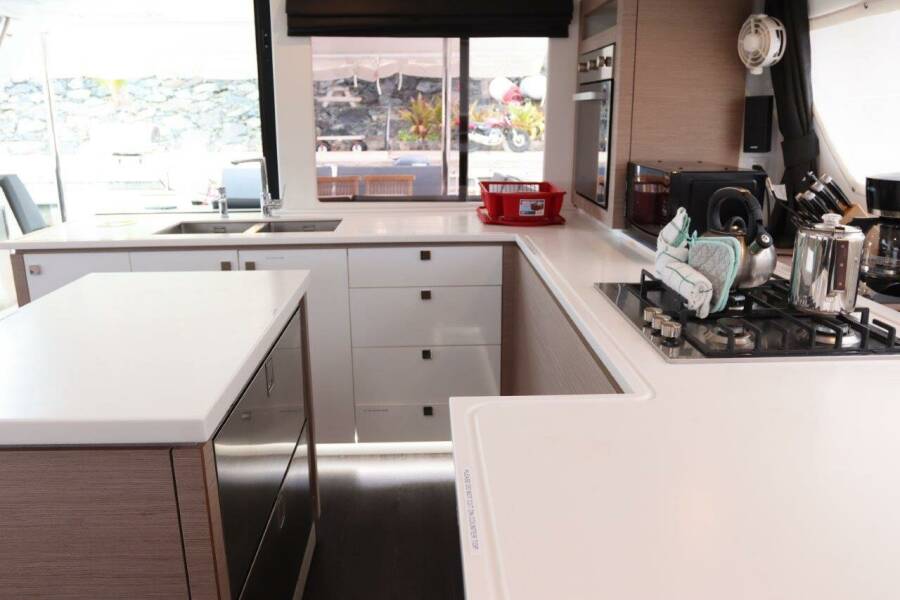 Fountaine Pajot Saba 50 Soleil Rae