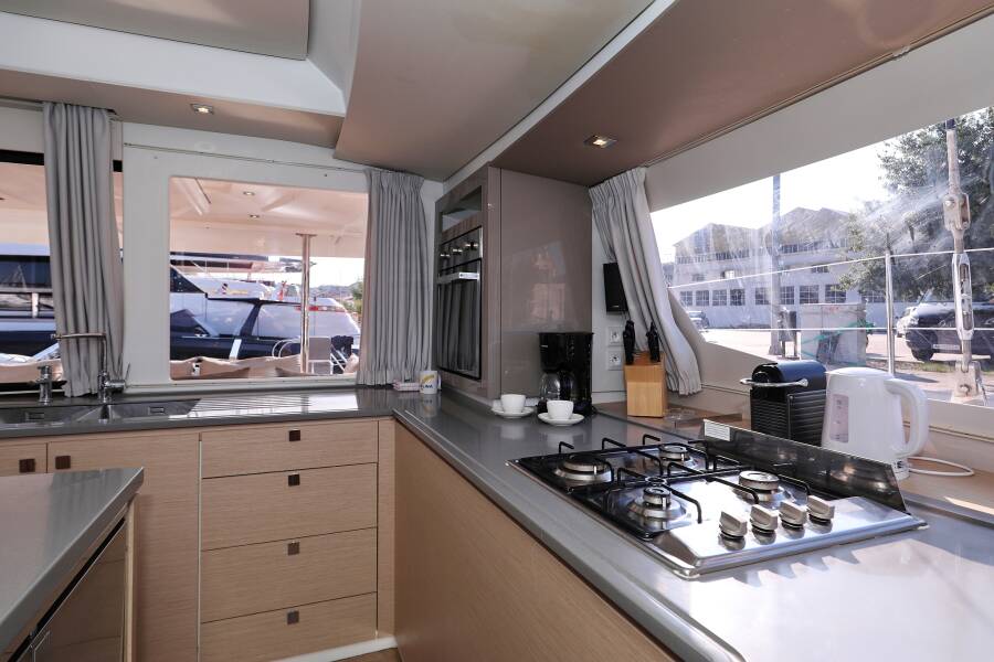 Fountaine Pajot Saba 50 Poco Loco