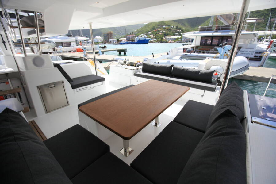 Fountaine Pajot Saona 47 Quintet Three Sheets