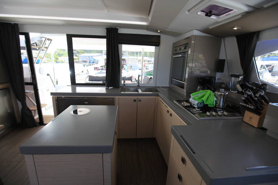 Fountaine Pajot Saona 47 Quintet Three Sheets