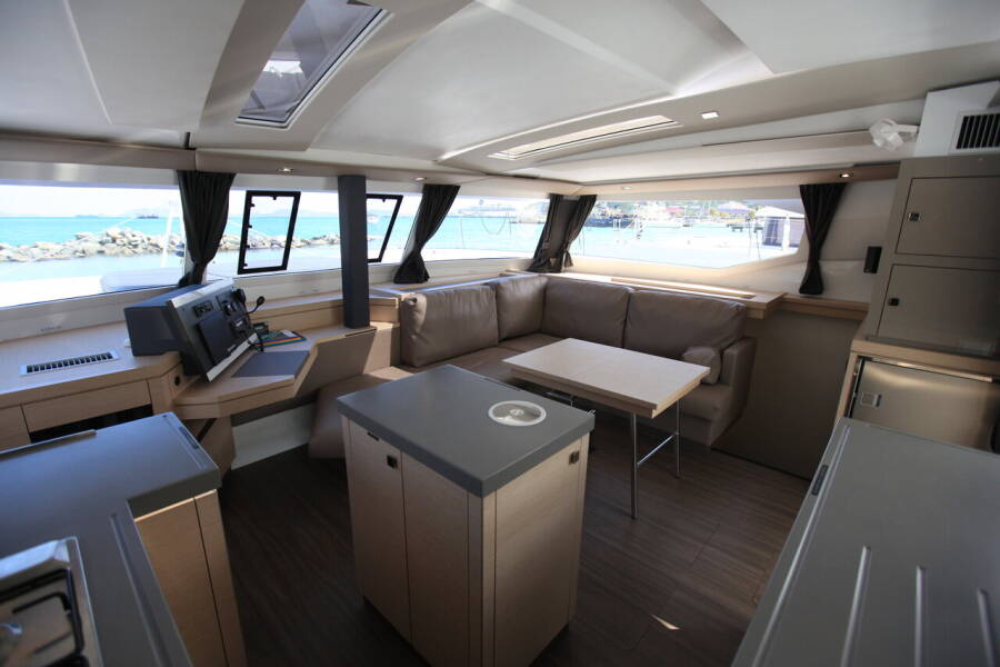 Fountaine Pajot Saona 47 Quintet Three Sheets