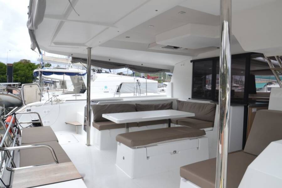 Fountaine Pajot Saona 47 Quintet PENFRET 