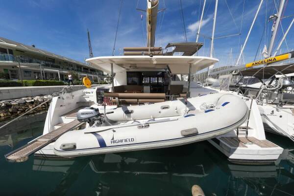 Fountaine Pajot Saona 47 Quintet Nina V