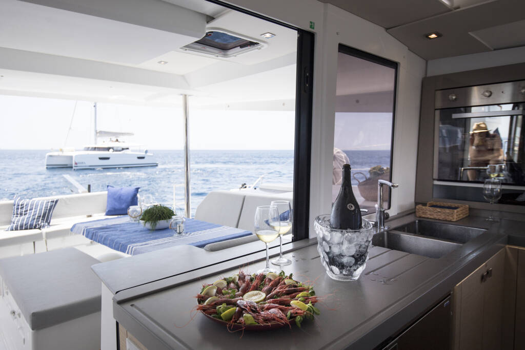 Fountaine Pajot Saona 47  Saona 