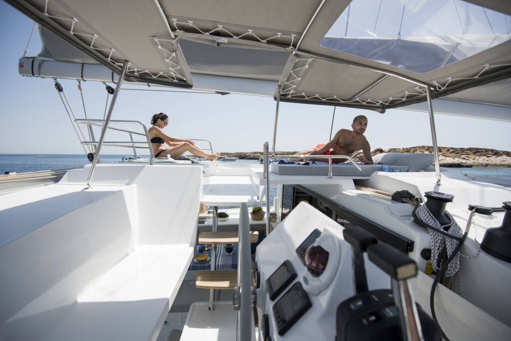 Fountaine Pajot Saona 47  Saona 