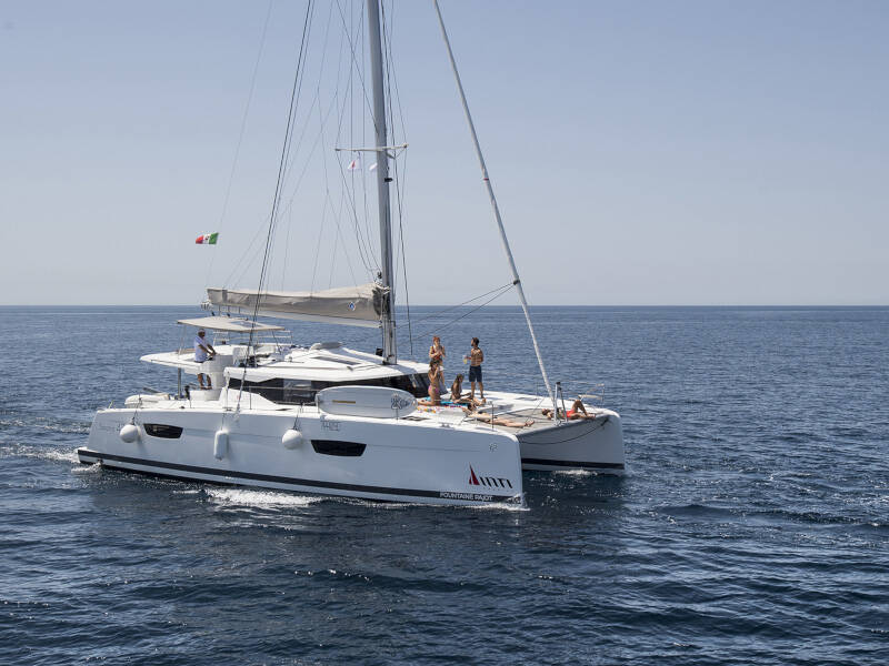 Fountaine Pajot Saona 47  Saona 