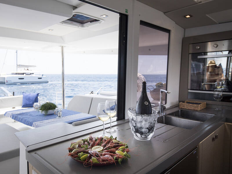 Fountaine Pajot Saona 47  Saona 