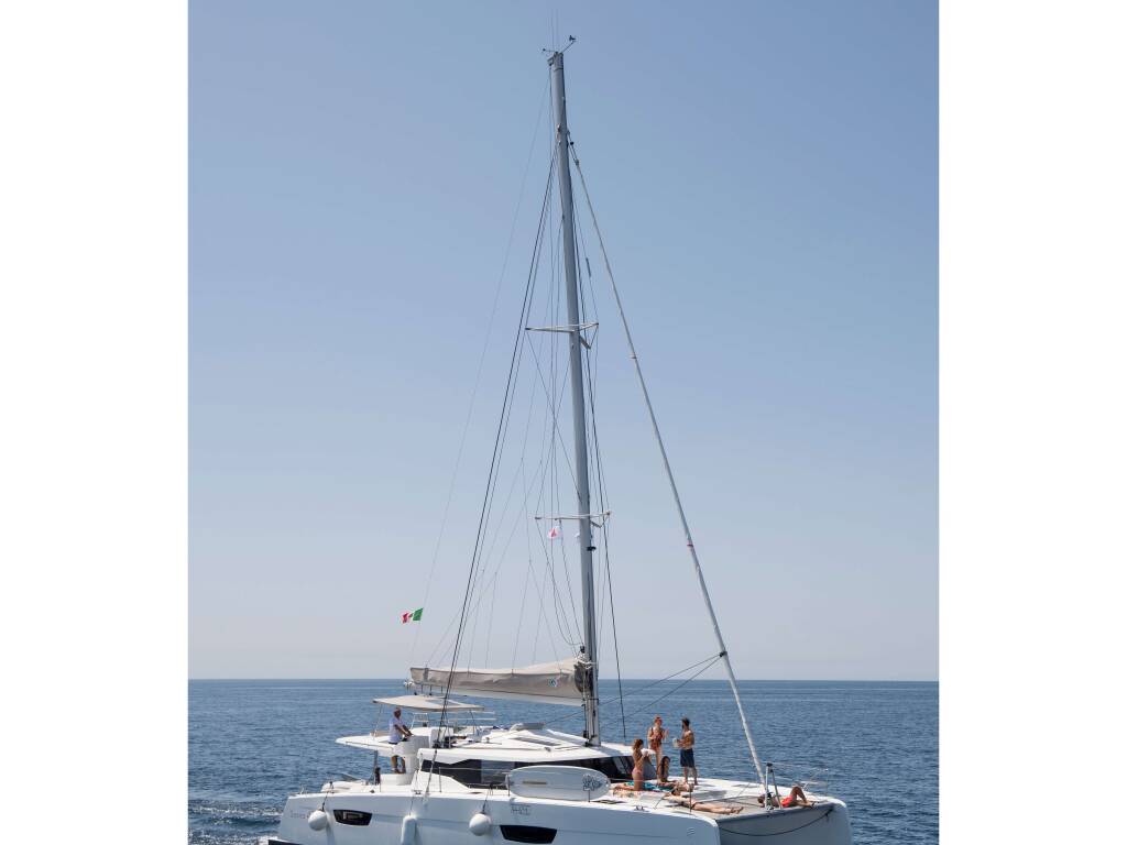 Fountaine Pajot Saona 47  Saona 