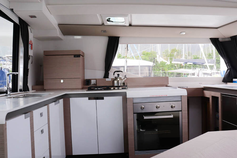 Fountaine Pajot Tanna 47 Instigator