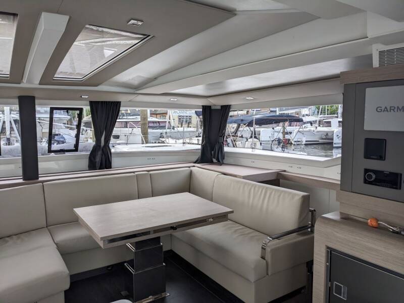 Fountaine Pajot Tanna 47 Dragonfly