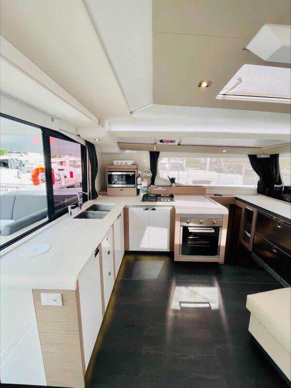 Fountaine Pajot Tanna 47 