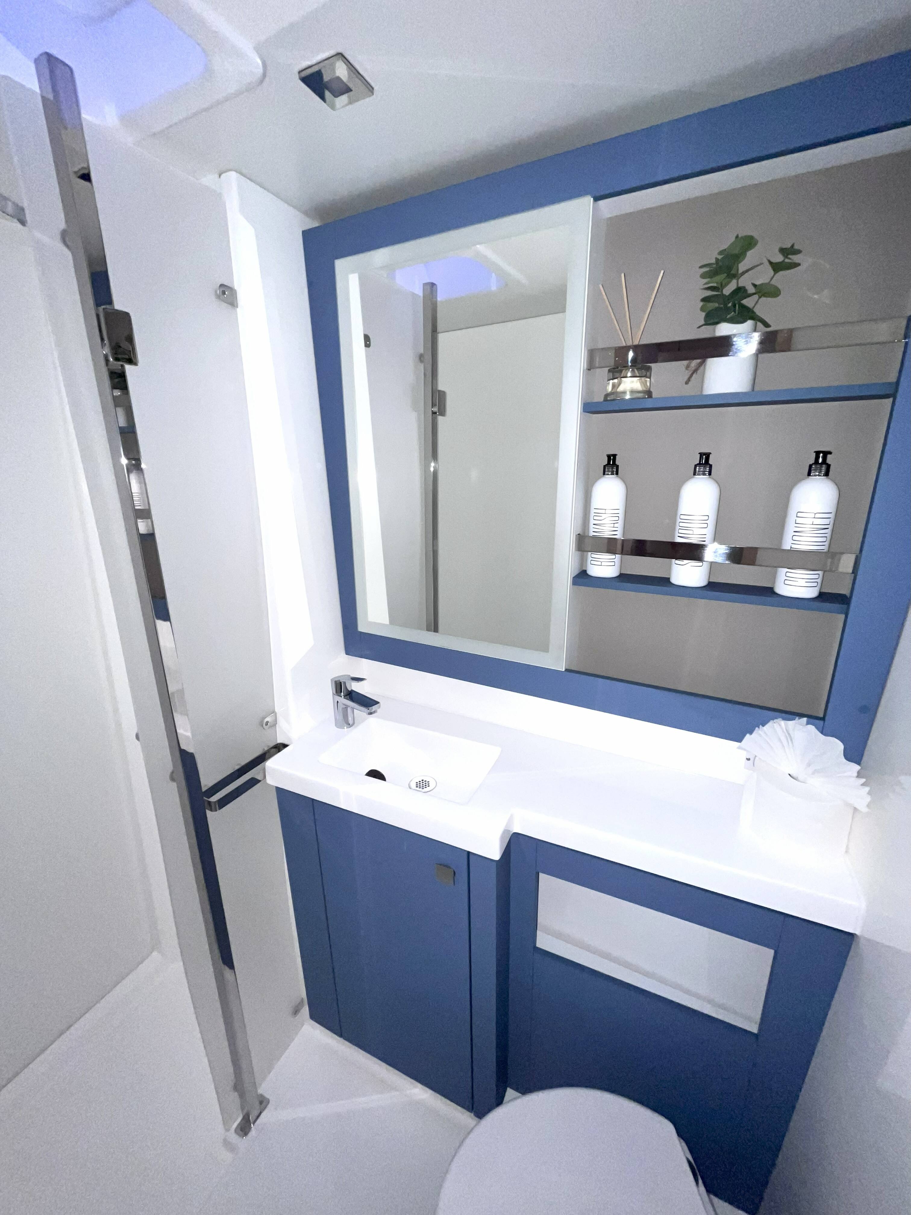 Fountaine Pajot Tanna 47 Blue Vibes