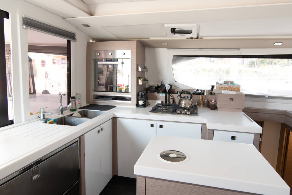 Fountaine Pajot  Crewed   "Alegria"