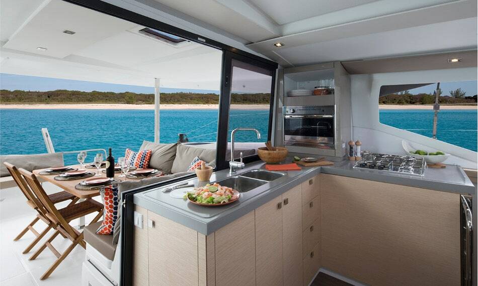 FOUTAINE PAJOT Lucia 40 Ultimo