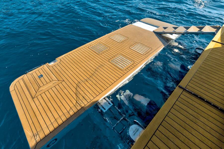 Galeon 420 Amber Blue