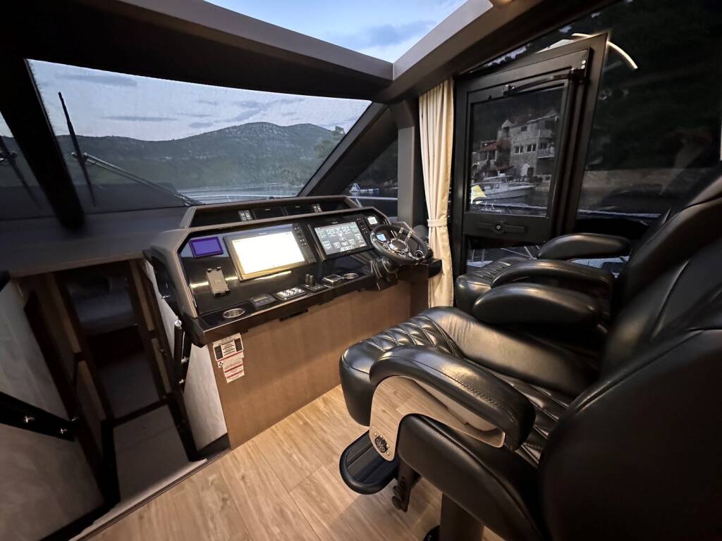 Galeon 680 Fly PARADISE