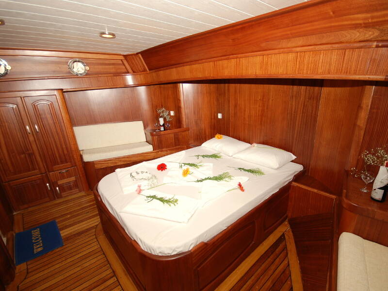 Gulet Be Happy Be Happy