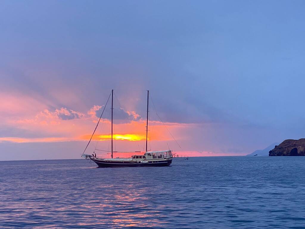 Gulet Cabin 2 (CabinVulcano - double bed + single bed) Kaptan Yilmaz II 