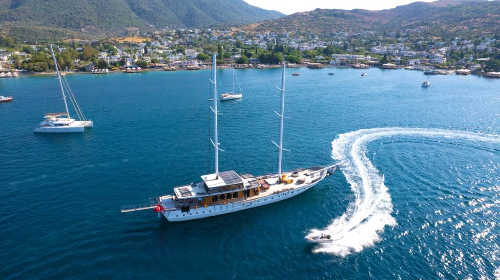 Gulet Caustic Caustic