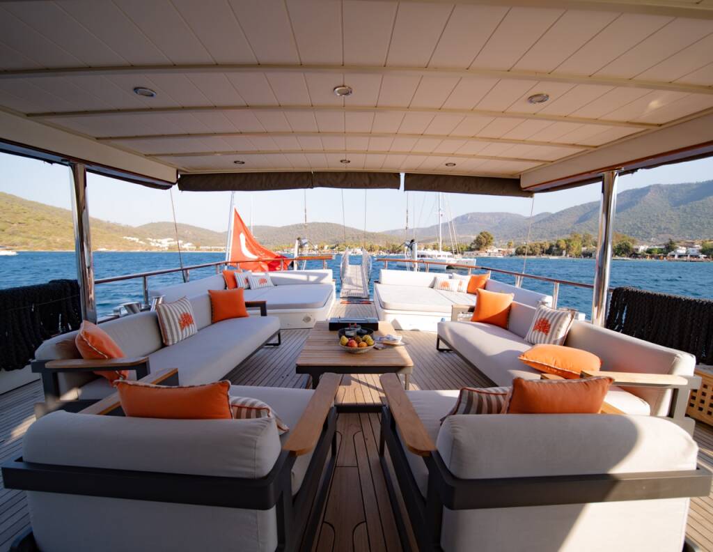 Gulet Caustic Caustic