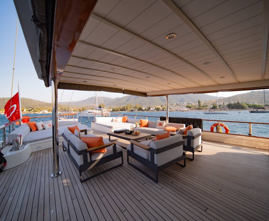 Gulet Caustic Caustic