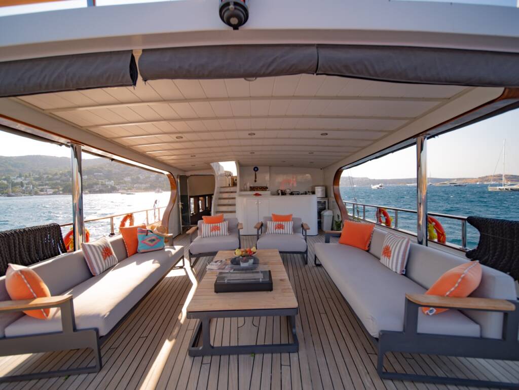 Gulet Caustic Caustic