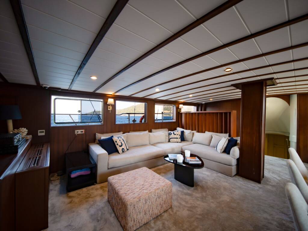 Gulet Caustic Caustic