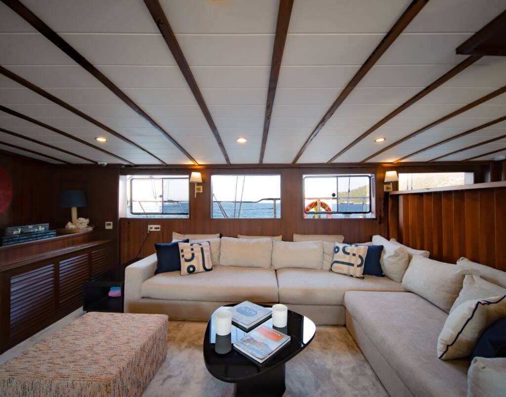 Gulet Caustic Caustic