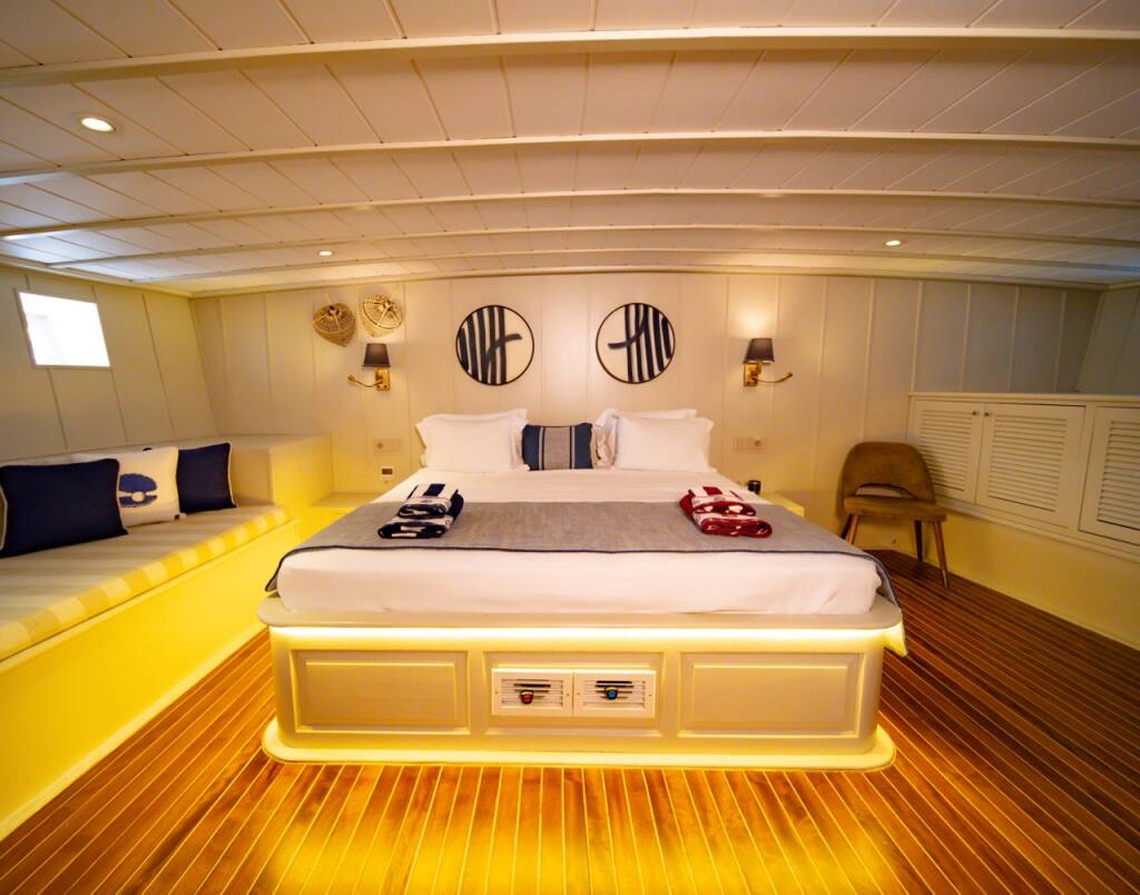 Gulet Caustic Caustic