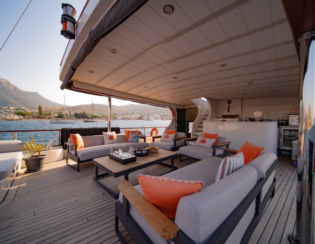 Gulet Caustic Caustic