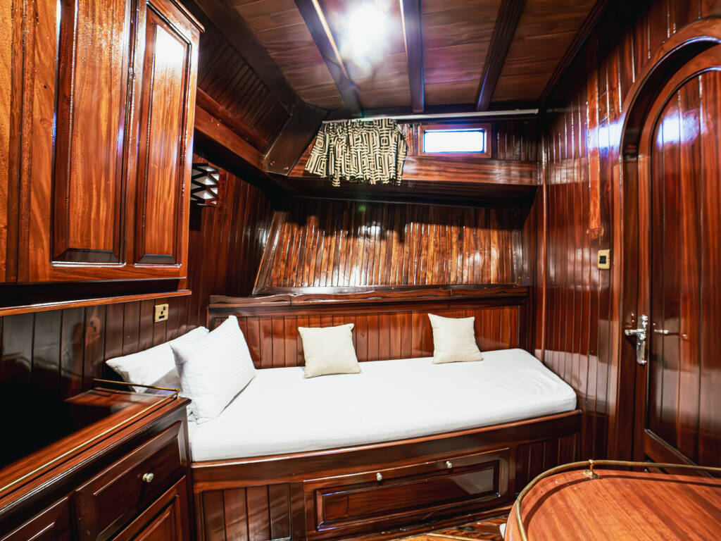Gulet Akoya Pearl