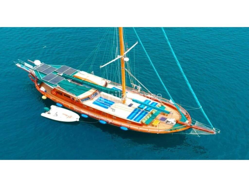 Gulet Mandalina 3 CABİNS 3 SHOWER 3 WC 20 MT LENGHT