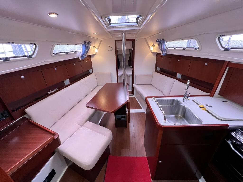 Hanse 320 Sicily