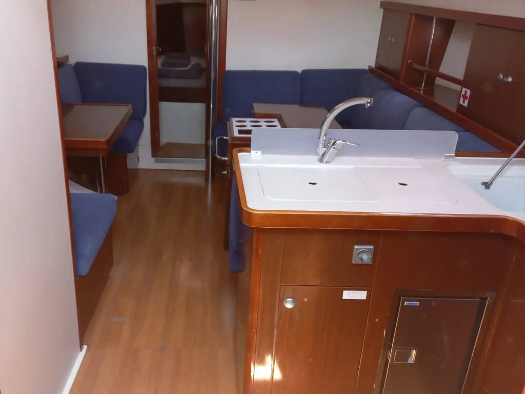 Hanse 375 Baba Yaga