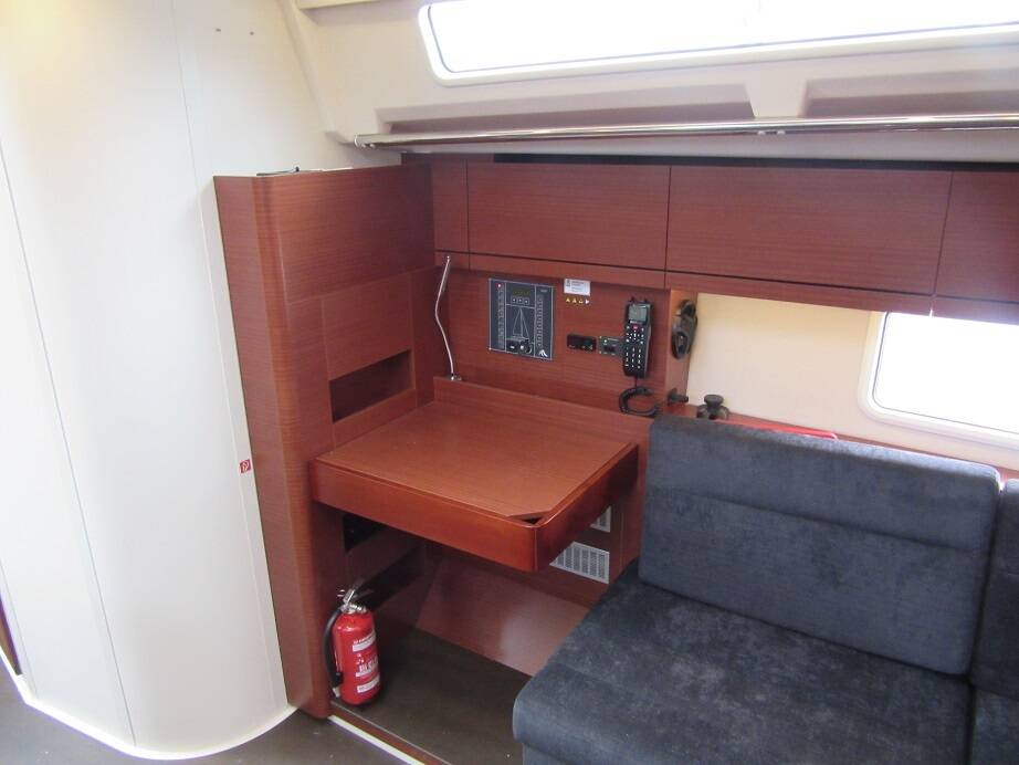 Hanse 388 