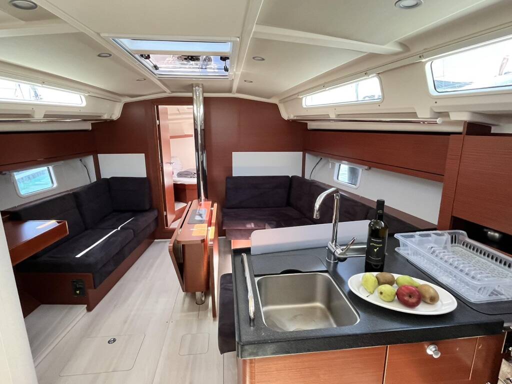 Hanse 418 Eleni