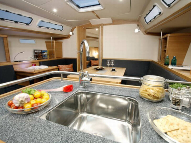Hanse 430e Divine Caroline