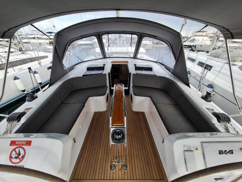 Hanse 458 Ariel