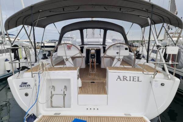 Hanse 458 • Ariel