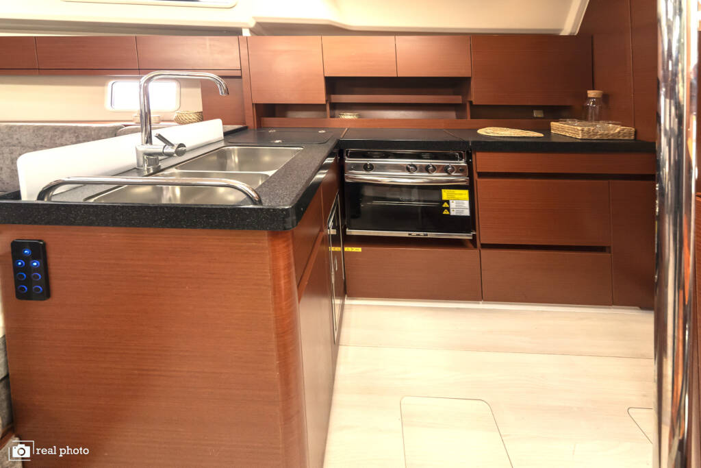 Hanse 458 Bea - Water maker, Solar Panel