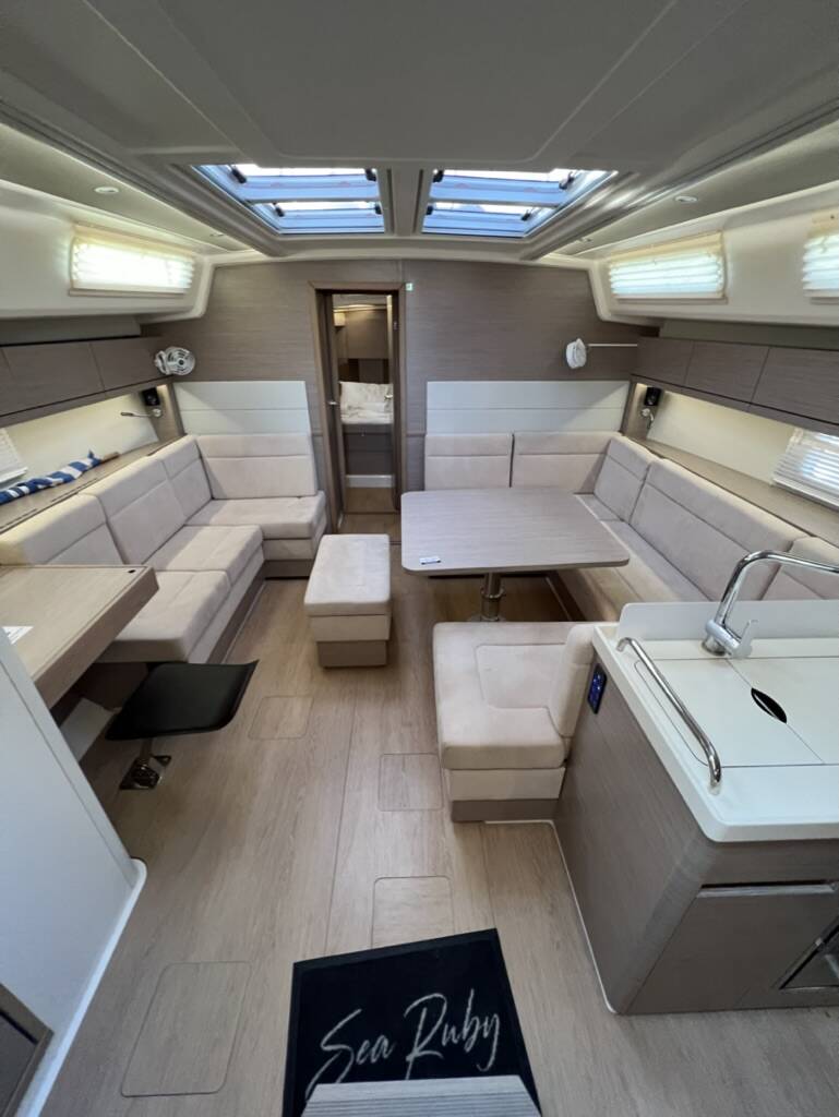 Hanse 458 TBA