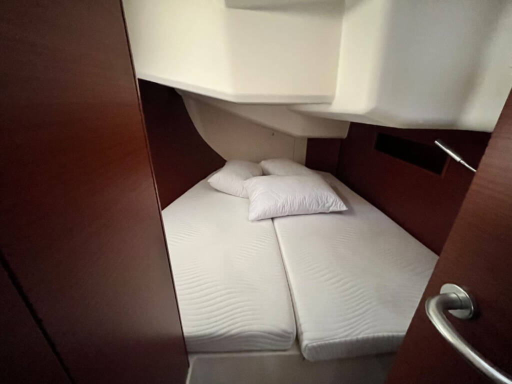Hanse 458 AVRA