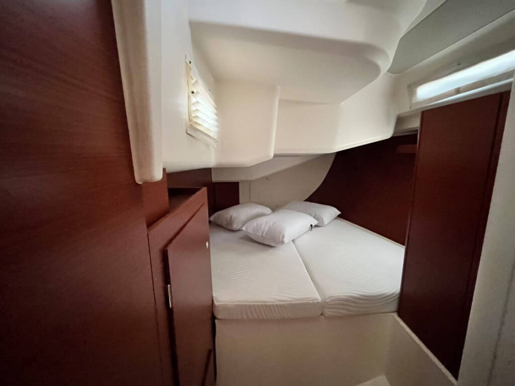 Hanse 458 AVRA